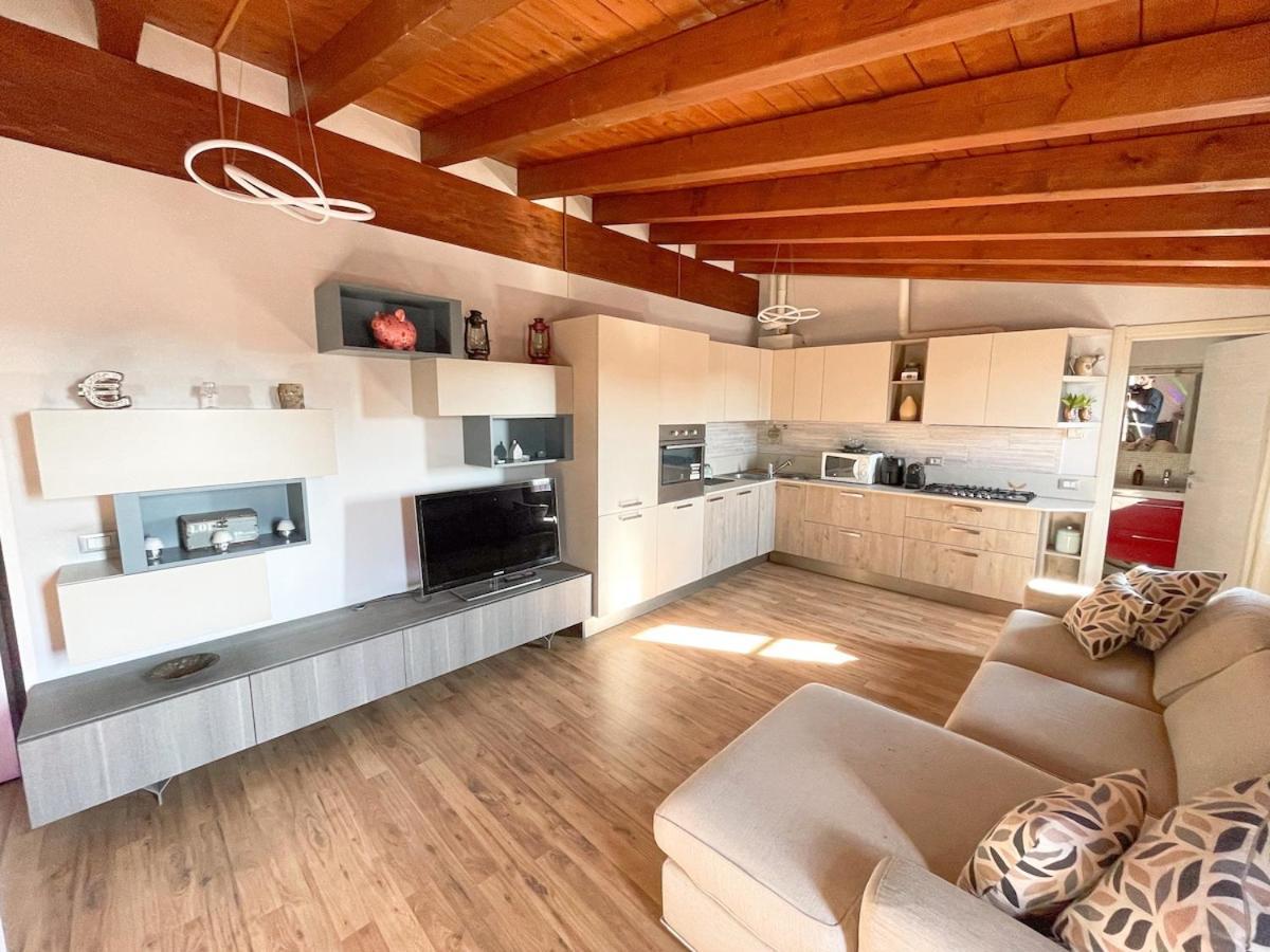 The Urban Nest 2, Spacious, Wifi And Near The Red Metro Mailand
