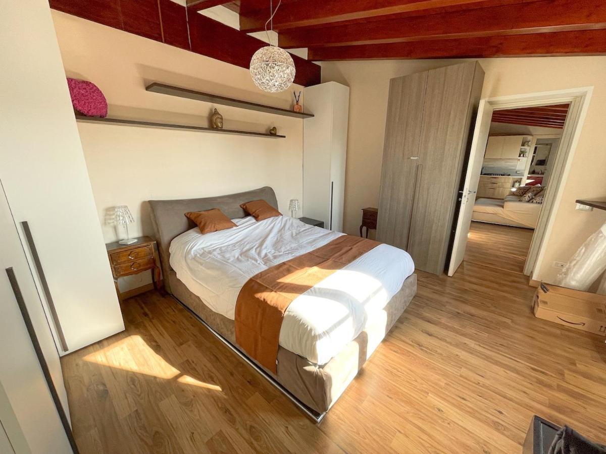 Apartment The Urban Nest 2, Spacious, Wifi And Near The Red Metro Mailand